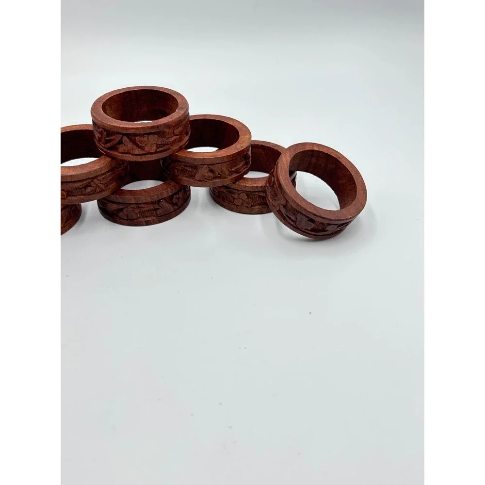 VTG Set of 8 Hand Carved Wood Napkin Rings w/‎ Floral & Macrame Beads Pattern